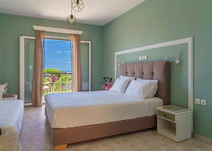 Diona לואורדטה